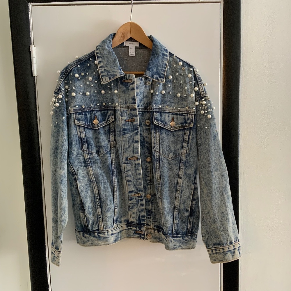 Forever 21 Pearl Studded Denim Jacket Medium Blue Wash